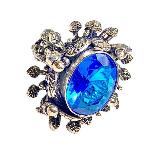 Blue Topaz Gemstone in an Exceptional Handcrafted 925 Stamped Silver Ring (7.5) - Picture 3 of 8